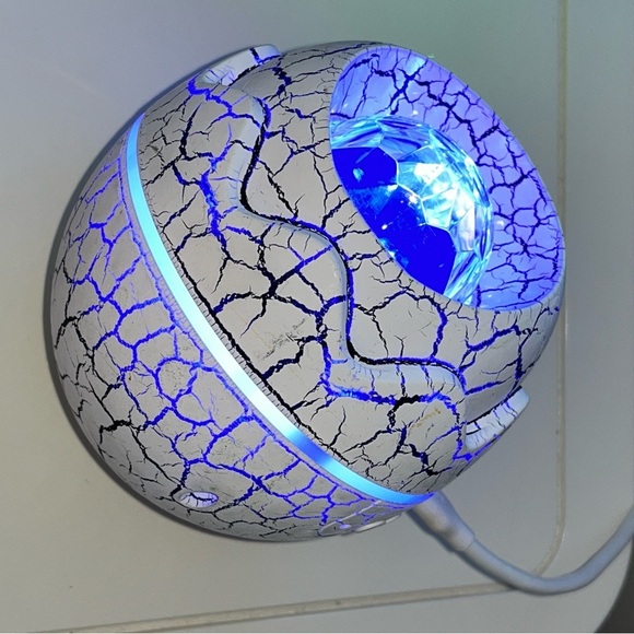 Star Projector, Galaxy Projector for Bedroom, Remote Control & White Noise - Picture 4 of 11